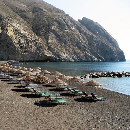 Located By The Sea One Beachfront Private Captain Lazaros Pool Villa With Loft In 750Sqm Spacious Private Plot-Jacuzzi-Sunrelax-Furnished Terace-Gazebo-Private Parking,Sleep 3 Adults And 2 Children, Just Steps From The Black Beach-Seaview Періса Екстер'єр фото
