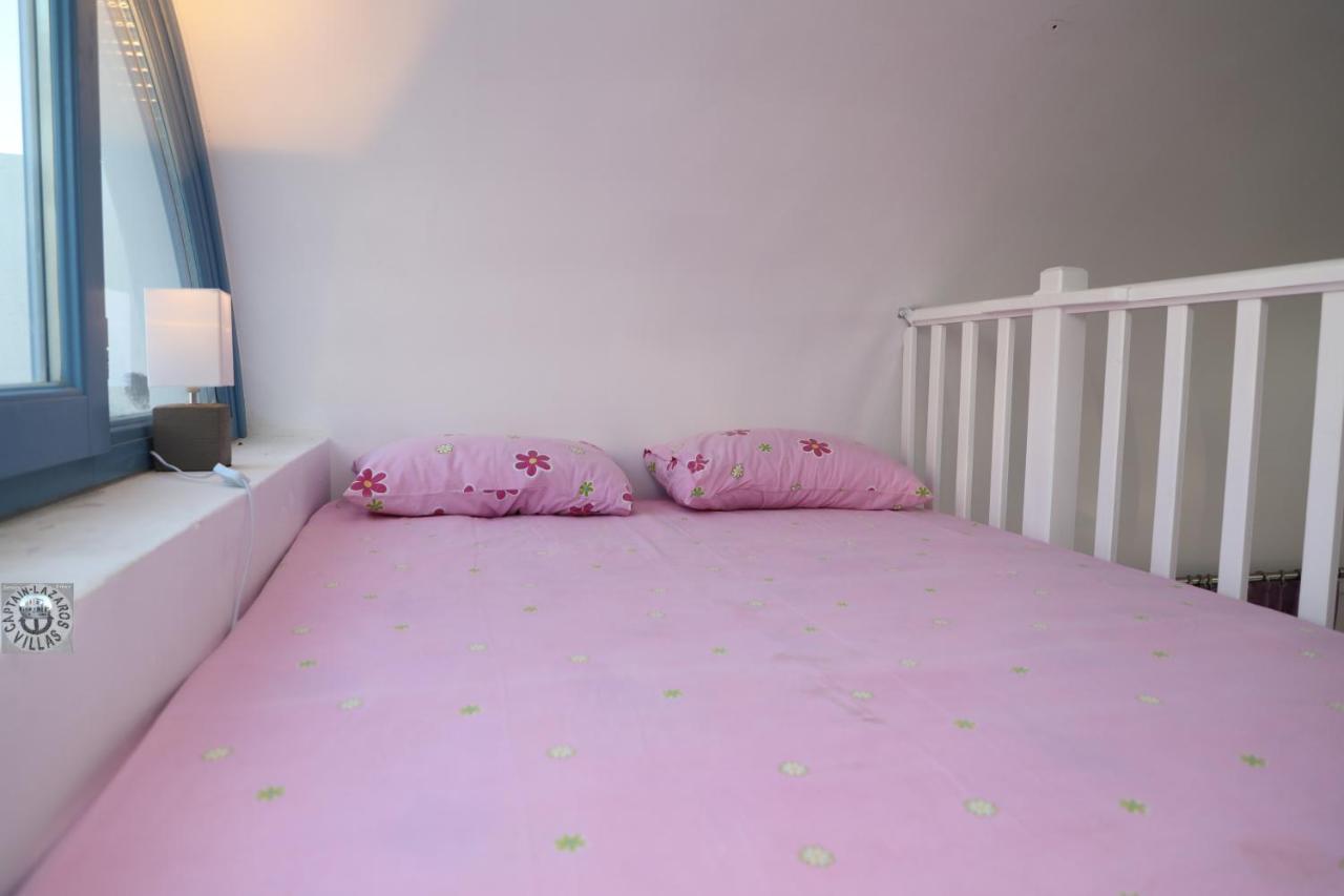 Located By The Sea One Beachfront Private Captain Lazaros Pool Villa With Loft In 750Sqm Spacious Private Plot-Jacuzzi-Sunrelax-Furnished Terace-Gazebo-Private Parking,Sleep 3 Adults And 2 Children, Just Steps From The Black Beach-Seaview Періса Екстер'єр фото