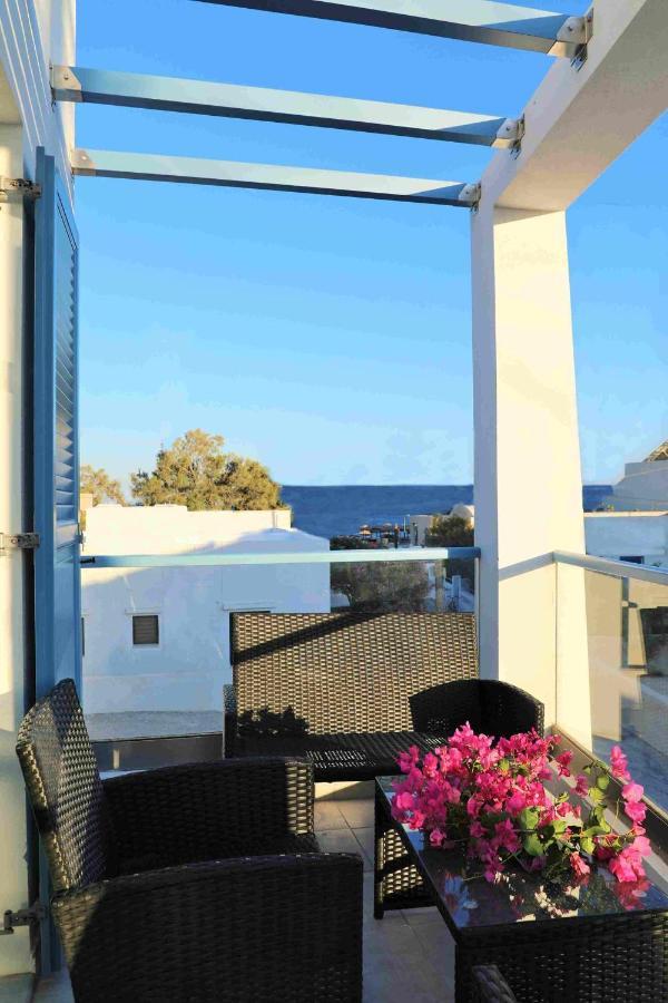 Located By The Sea One Beachfront Private Captain Lazaros Pool Villa With Loft In 750Sqm Spacious Private Plot-Jacuzzi-Sunrelax-Furnished Terace-Gazebo-Private Parking,Sleep 3 Adults And 2 Children, Just Steps From The Black Beach-Seaview Періса Екстер'єр фото