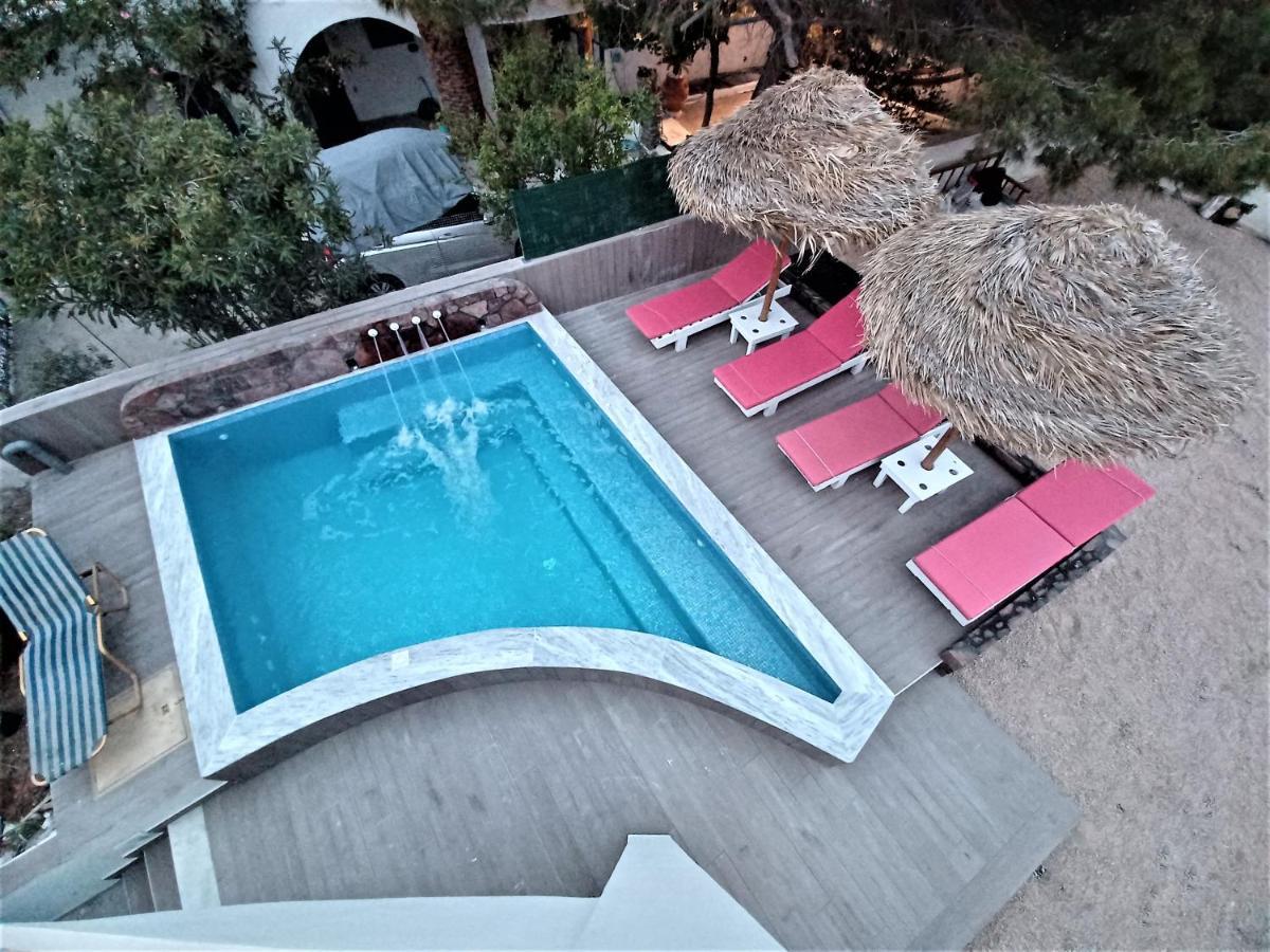 Located By The Sea One Beachfront Private Captain Lazaros Pool Villa With Loft In 750Sqm Spacious Private Plot-Jacuzzi-Sunrelax-Furnished Terace-Gazebo-Private Parking,Sleep 3 Adults And 2 Children, Just Steps From The Black Beach-Seaview Періса Екстер'єр фото