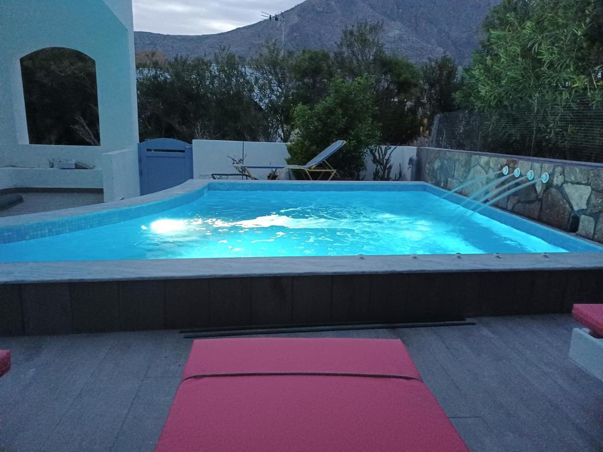 Located By The Sea One Beachfront Private Captain Lazaros Pool Villa With Loft In 750Sqm Spacious Private Plot-Jacuzzi-Sunrelax-Furnished Terace-Gazebo-Private Parking,Sleep 3 Adults And 2 Children, Just Steps From The Black Beach-Seaview Періса Екстер'єр фото