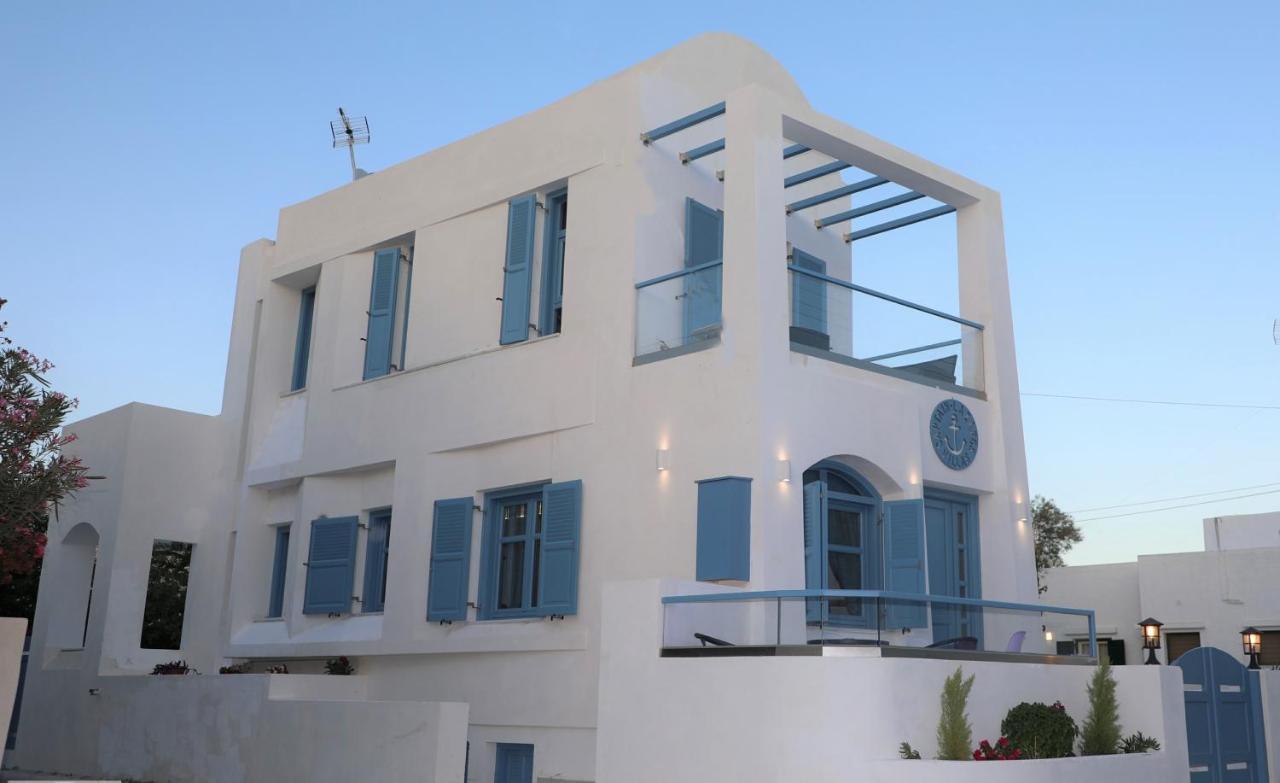 Located By The Sea One Beachfront Private Captain Lazaros Pool Villa With Loft In 750Sqm Spacious Private Plot-Jacuzzi-Sunrelax-Furnished Terace-Gazebo-Private Parking,Sleep 3 Adults And 2 Children, Just Steps From The Black Beach-Seaview Періса Екстер'єр фото