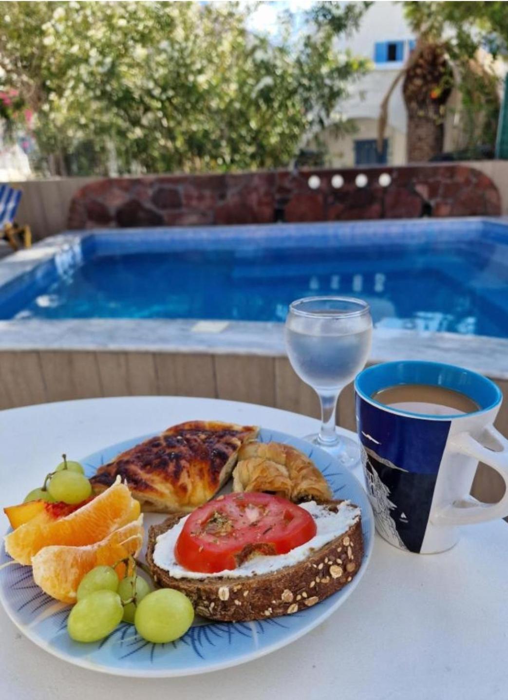 Located By The Sea One Beachfront Private Captain Lazaros Pool Villa With Loft In 750Sqm Spacious Private Plot-Jacuzzi-Sunrelax-Furnished Terace-Gazebo-Private Parking,Sleep 3 Adults And 2 Children, Just Steps From The Black Beach-Seaview Періса Екстер'єр фото
