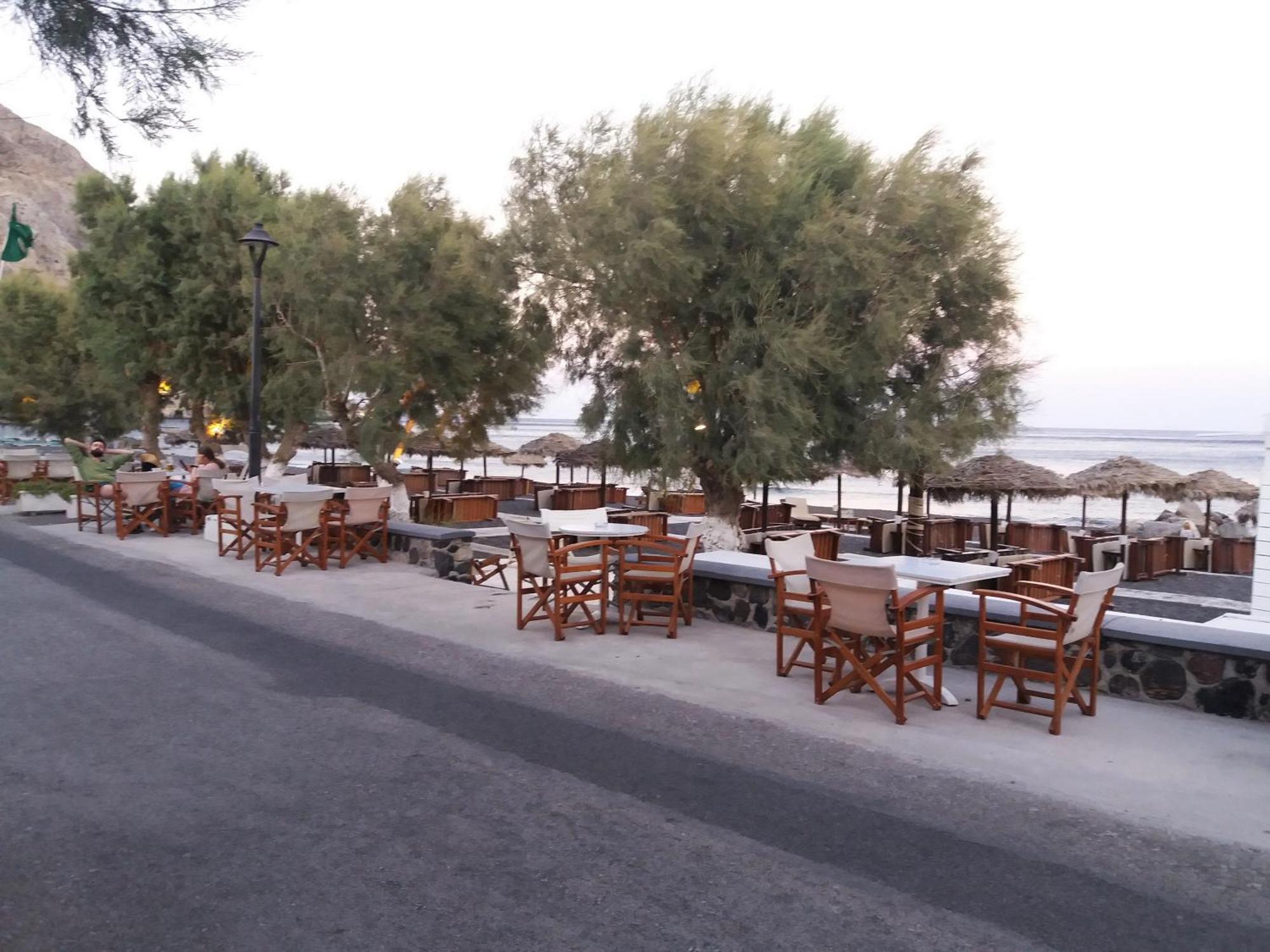 Located By The Sea One Beachfront Private Captain Lazaros Pool Villa With Loft In 750Sqm Spacious Private Plot-Jacuzzi-Sunrelax-Furnished Terace-Gazebo-Private Parking,Sleep 3 Adults And 2 Children, Just Steps From The Black Beach-Seaview Періса Екстер'єр фото