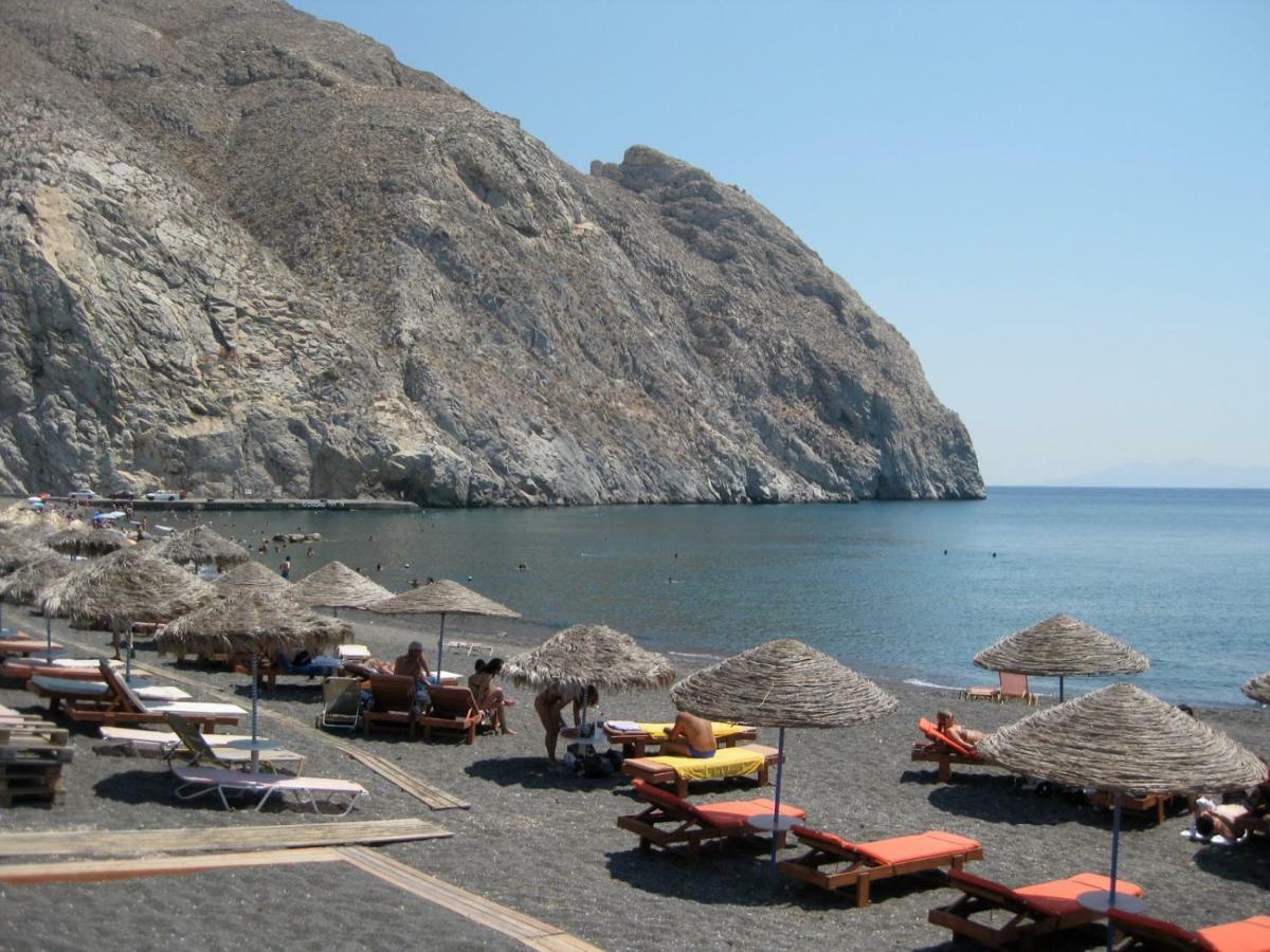 Located By The Sea One Beachfront Private Captain Lazaros Pool Villa With Loft In 750Sqm Spacious Private Plot-Jacuzzi-Sunrelax-Furnished Terace-Gazebo-Private Parking,Sleep 3 Adults And 2 Children, Just Steps From The Black Beach-Seaview Періса Екстер'єр фото